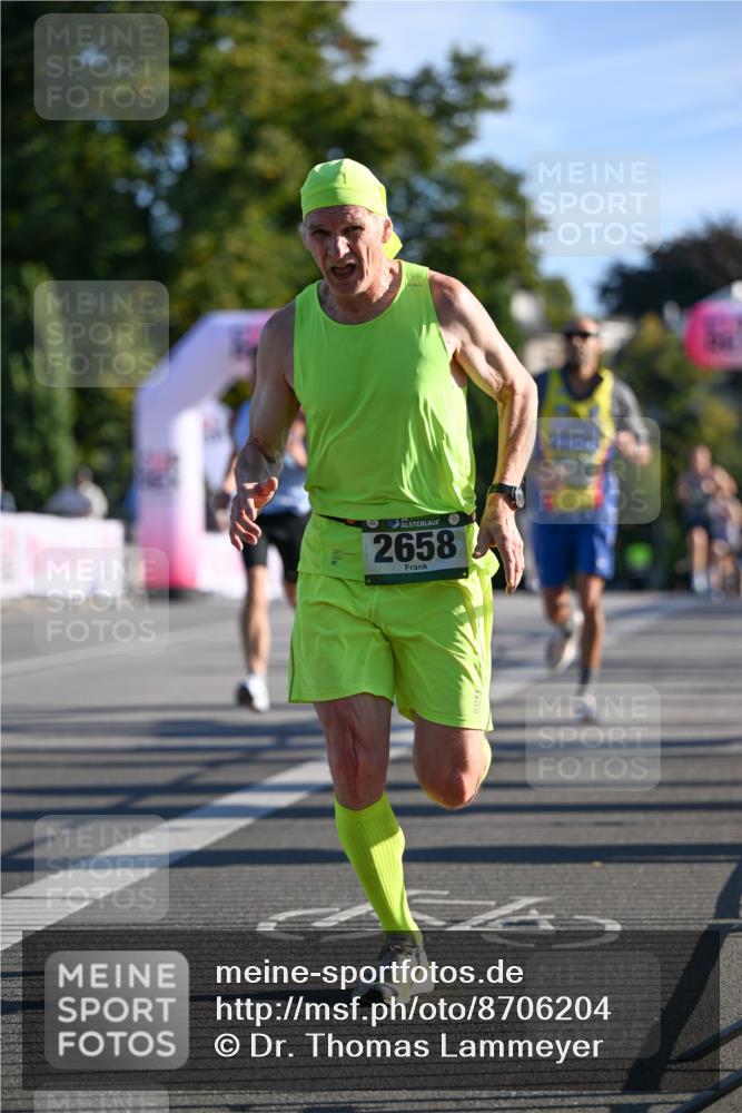 07.09.2025 - BARMER Alsterlauf Dr. Thomas Lammeyer http://msf.ph/oto/8706204 07.09.2025 09:23:25 Laufen 2658 meine-sportfotos.de