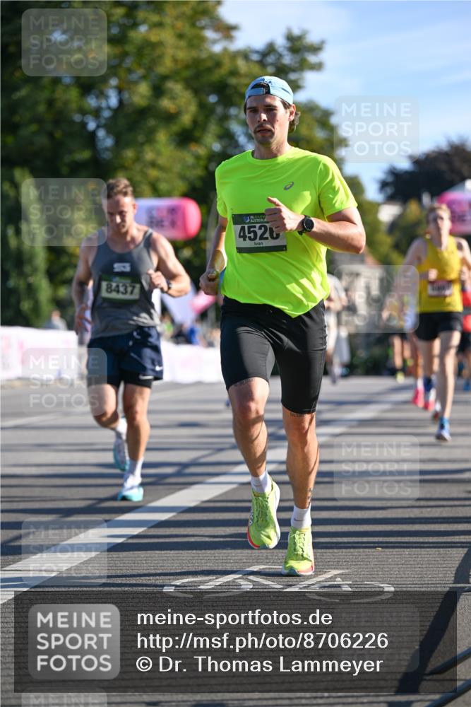 07.09.2025 - BARMER Alsterlauf Dr. Thomas Lammeyer http://msf.ph/oto/8706226 07.09.2025 09:23:33 Laufen 8437, 4526 meine-sportfotos.de