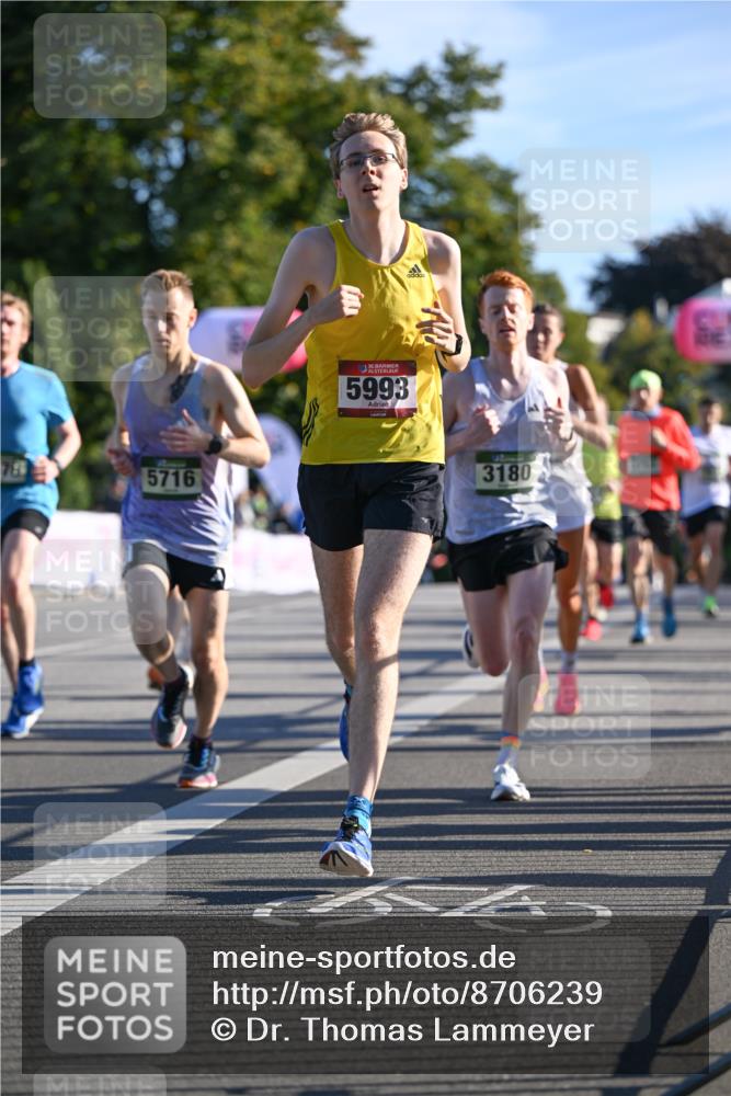 07.09.2025 - BARMER Alsterlauf Dr. Thomas Lammeyer http://msf.ph/oto/8706239 07.09.2025 09:23:35 Laufen 783, 5716, 136, 5993, 3180 meine-sportfotos.de