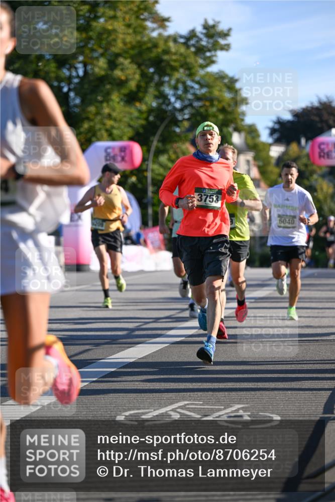 07.09.2025 - BARMER Alsterlauf Dr. Thomas Lammeyer http://msf.ph/oto/8706254 07.09.2025 09:23:37 Laufen 3753, 6040 meine-sportfotos.de