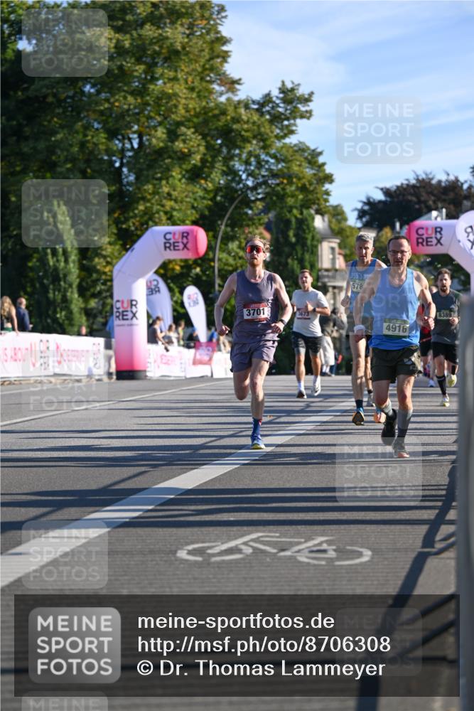 07.09.2025 - BARMER Alsterlauf Dr. Thomas Lammeyer http://msf.ph/oto/8706308 07.09.2025 09:23:50 Laufen 3701, 3673, 578, 8389, 4916 meine-sportfotos.de