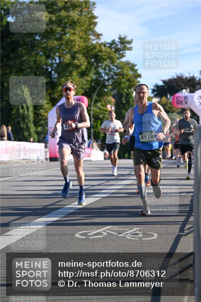07.09.2025 - BARMER Alsterlauf Dr. Thomas Lammeyer http://msf.ph/oto/8706312 07.09.2025 09:23:51 Laufen 2510, 4916, 8389, 54 meine-sportfotos.de