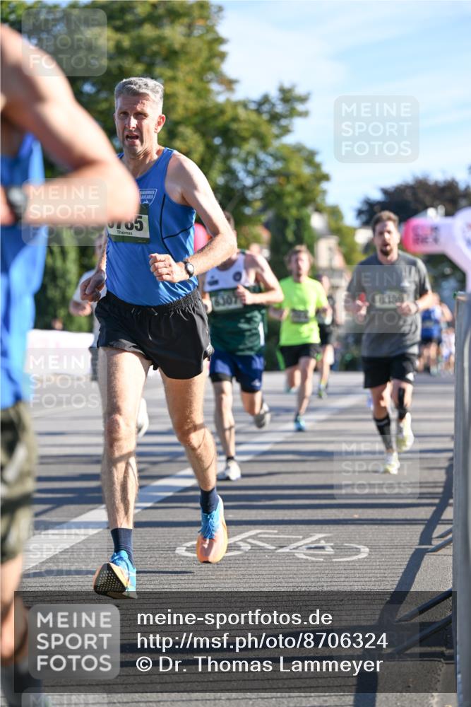 07.09.2025 - BARMER Alsterlauf Dr. Thomas Lammeyer http://msf.ph/oto/8706324 07.09.2025 09:23:53 Laufen 705 meine-sportfotos.de