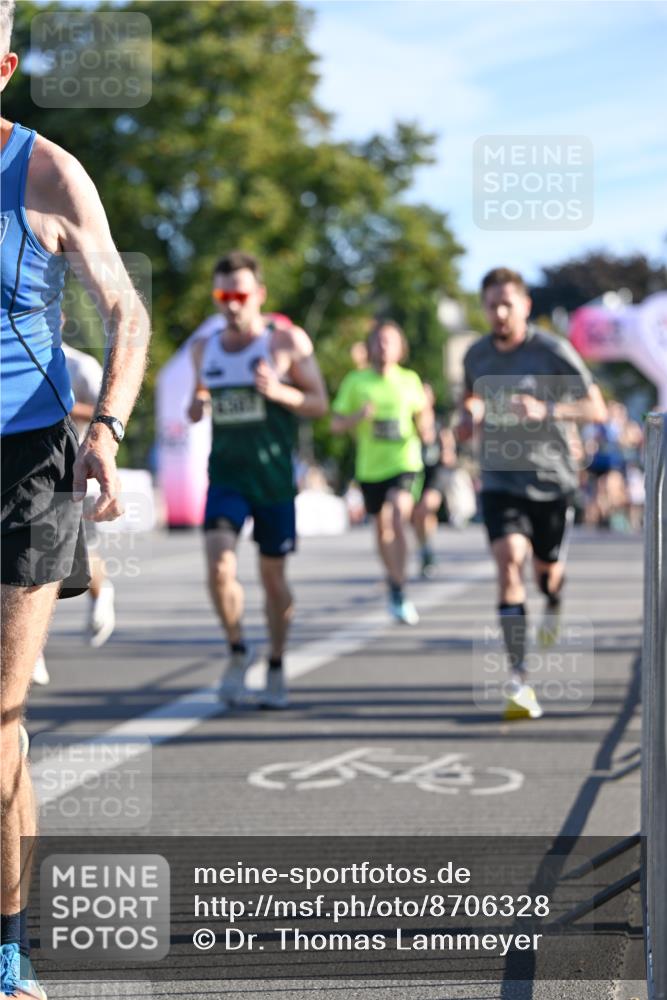 07.09.2025 - BARMER Alsterlauf Dr. Thomas Lammeyer http://msf.ph/oto/8706328 07.09.2025 09:23:53 Laufen  meine-sportfotos.de