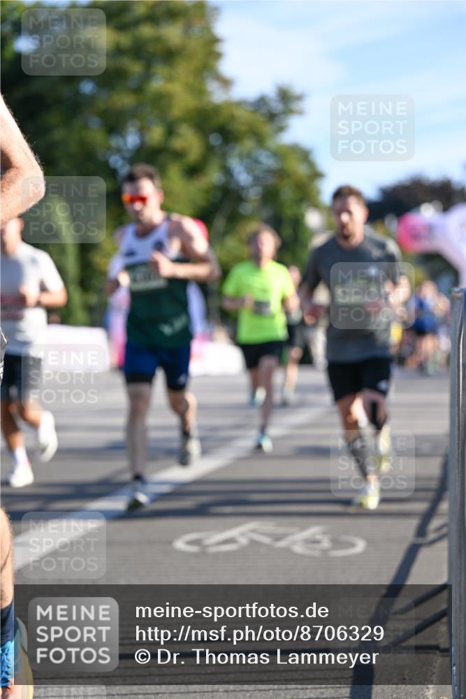07.09.2025 - BARMER Alsterlauf Dr. Thomas Lammeyer http://msf.ph/oto/8706329 07.09.2025 09:23:53 Laufen 360 meine-sportfotos.de