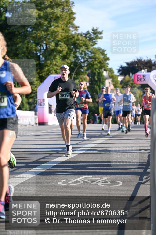 07.09.2025 - BARMER Alsterlauf Dr. Thomas Lammeyer http://msf.ph/oto/8706351 07.09.2025 09:23:57 Laufen 3639, 2680, 2677 meine-sportfotos.de