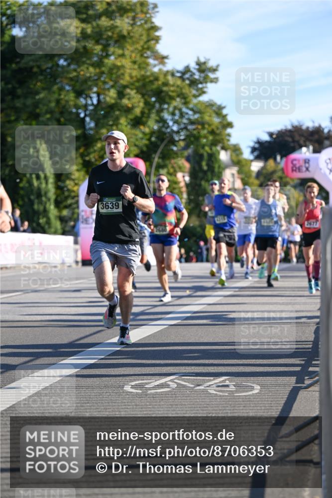 07.09.2025 - BARMER Alsterlauf Dr. Thomas Lammeyer http://msf.ph/oto/8706353 07.09.2025 09:23:57 Laufen 3639, 2680, 2677 meine-sportfotos.de