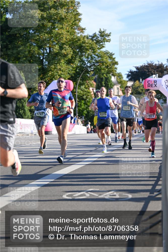 07.09.2025 - BARMER Alsterlauf Dr. Thomas Lammeyer http://msf.ph/oto/8706358 07.09.2025 09:23:58 Laufen 4747, 2680, 6315, 5528, 2677 meine-sportfotos.de