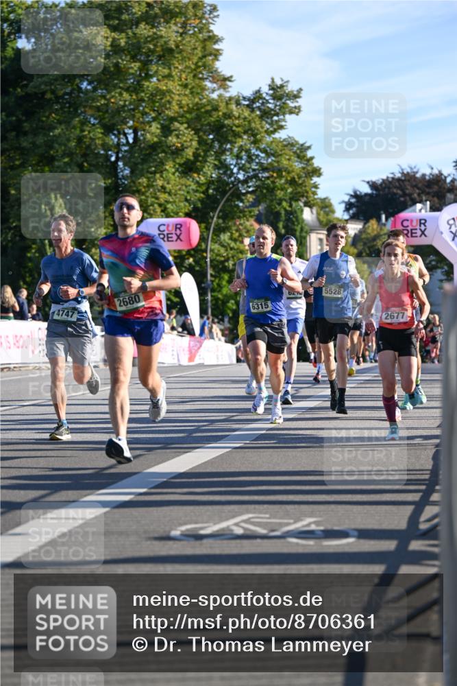 07.09.2025 - BARMER Alsterlauf Dr. Thomas Lammeyer http://msf.ph/oto/8706361 07.09.2025 09:23:58 Laufen 4747, 2680, 6315, 5528, 2677 meine-sportfotos.de