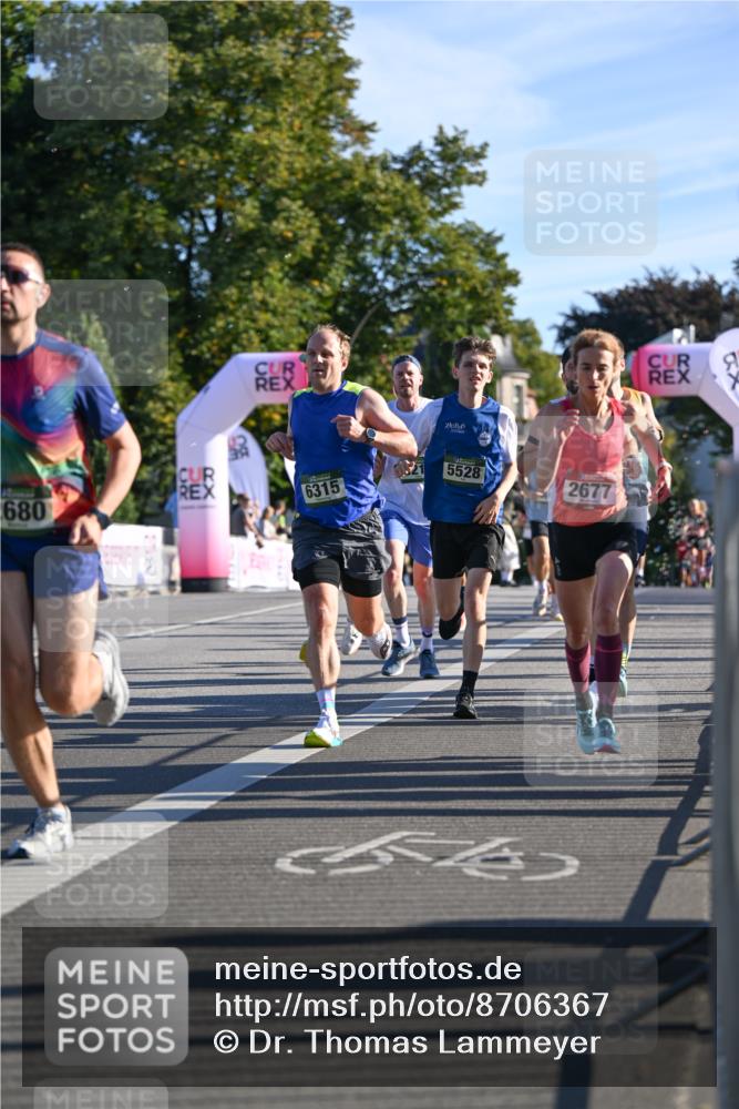 07.09.2025 - BARMER Alsterlauf Dr. Thomas Lammeyer http://msf.ph/oto/8706367 07.09.2025 09:23:59 Laufen 21, 5528, 6315, 2677, 680, 4 meine-sportfotos.de
