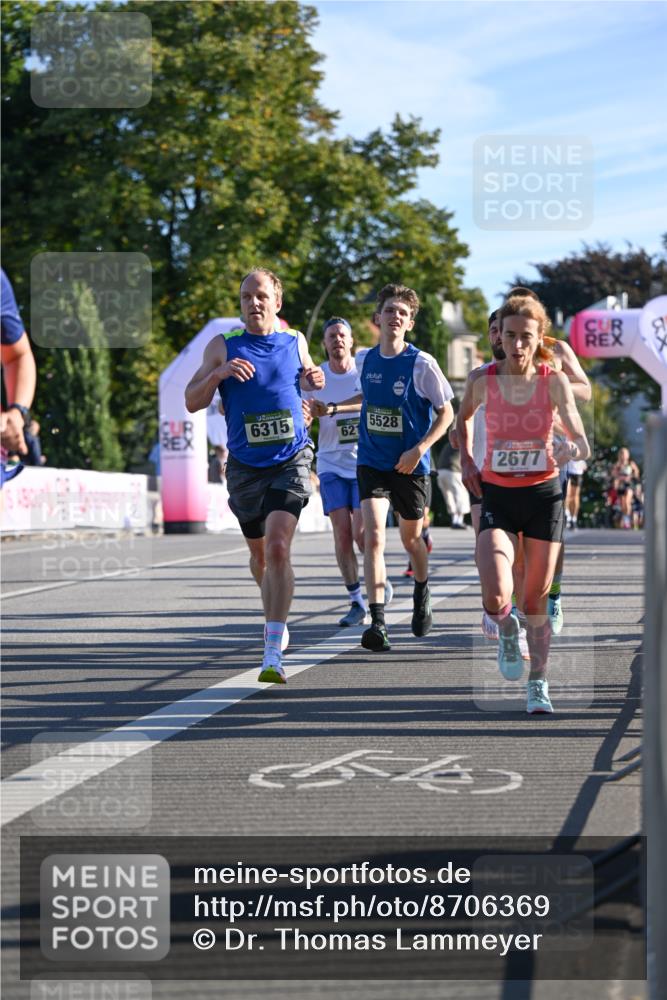 07.09.2025 - BARMER Alsterlauf Dr. Thomas Lammeyer http://msf.ph/oto/8706369 07.09.2025 09:24:00 Laufen 6315, 5528, 621, 2677, 54 meine-sportfotos.de