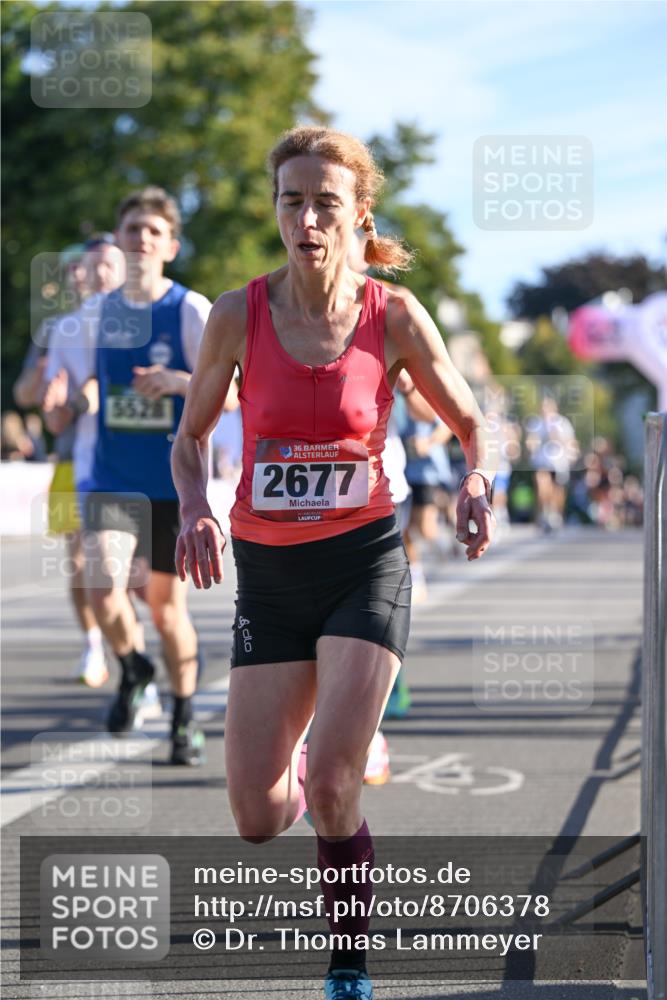 07.09.2025 - BARMER Alsterlauf Dr. Thomas Lammeyer http://msf.ph/oto/8706378 07.09.2025 09:24:01 Laufen 5526, 36, 2677, 800 meine-sportfotos.de