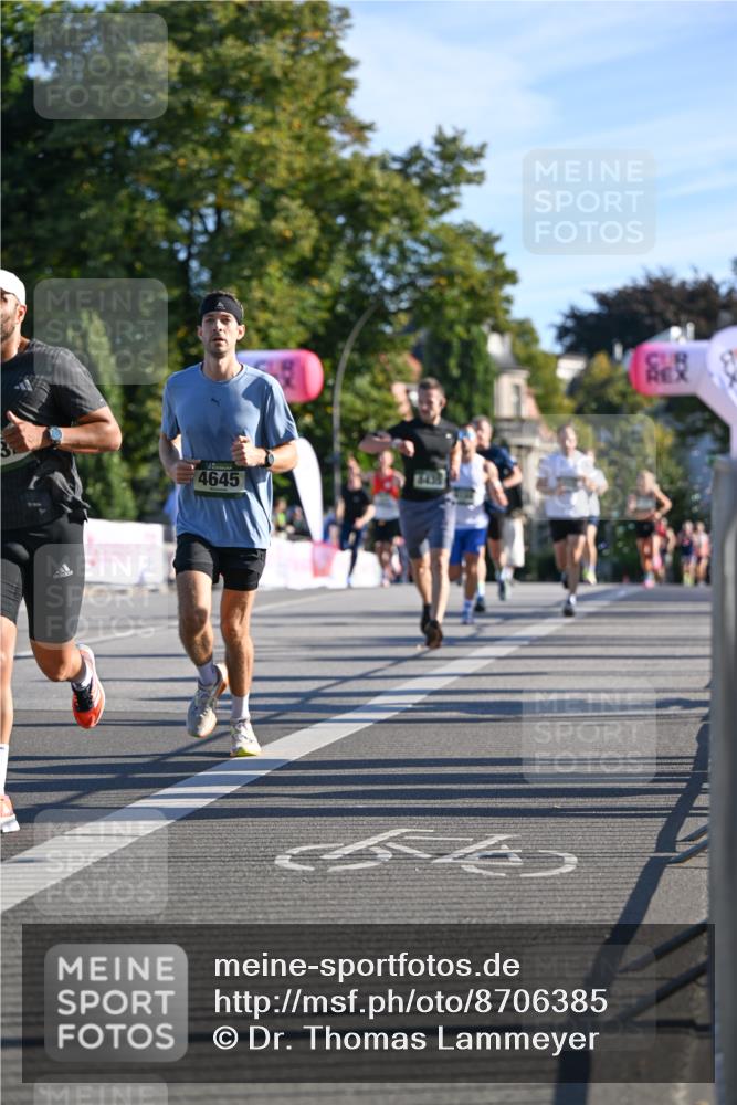 07.09.2025 - BARMER Alsterlauf Dr. Thomas Lammeyer http://msf.ph/oto/8706385 07.09.2025 09:24:03 Laufen 4645 meine-sportfotos.de