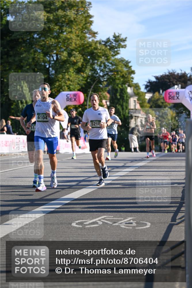 07.09.2025 - BARMER Alsterlauf Dr. Thomas Lammeyer http://msf.ph/oto/8706404 07.09.2025 09:24:06 Laufen 51, 6104, 5210 meine-sportfotos.de