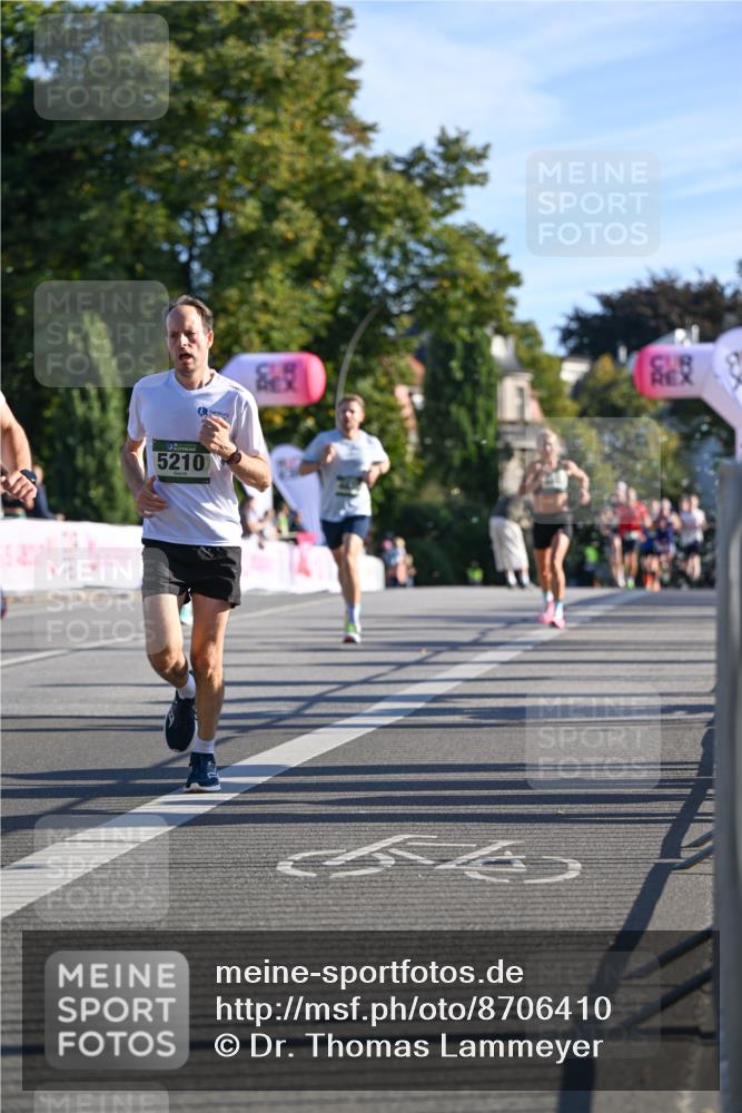 07.09.2025 - BARMER Alsterlauf Dr. Thomas Lammeyer http://msf.ph/oto/8706410 07.09.2025 09:24:07 Laufen 5210 meine-sportfotos.de
