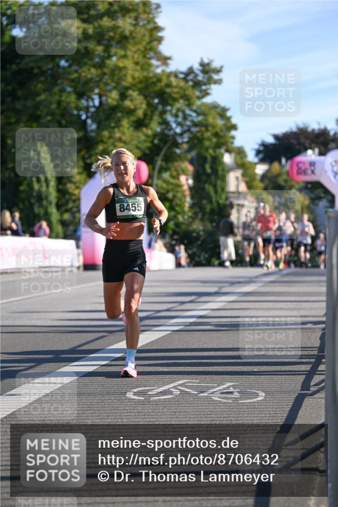 07.09.2025 - BARMER Alsterlauf Dr. Thomas Lammeyer http://msf.ph/oto/8706432 07.09.2025 09:24:10 Laufen 8455 meine-sportfotos.de
