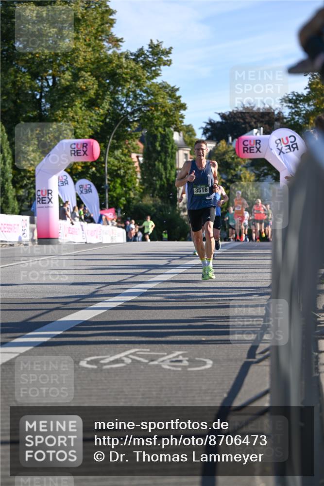 07.09.2025 - BARMER Alsterlauf Dr. Thomas Lammeyer http://msf.ph/oto/8706473 07.09.2025 09:24:20 Laufen 3516 meine-sportfotos.de