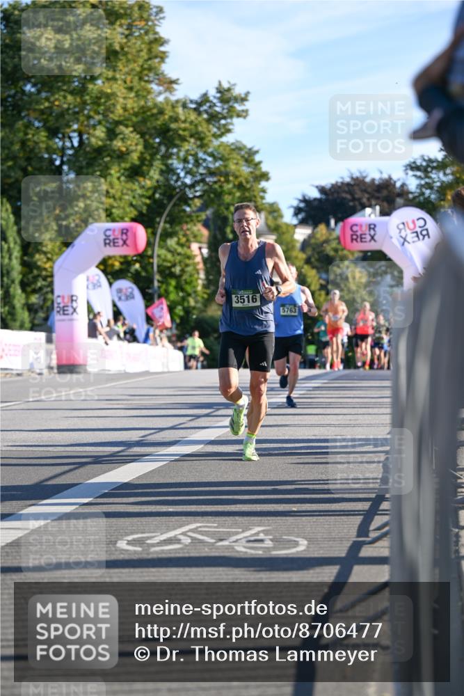 07.09.2025 - BARMER Alsterlauf Dr. Thomas Lammeyer http://msf.ph/oto/8706477 07.09.2025 09:24:21 Laufen 3516, 5763 meine-sportfotos.de