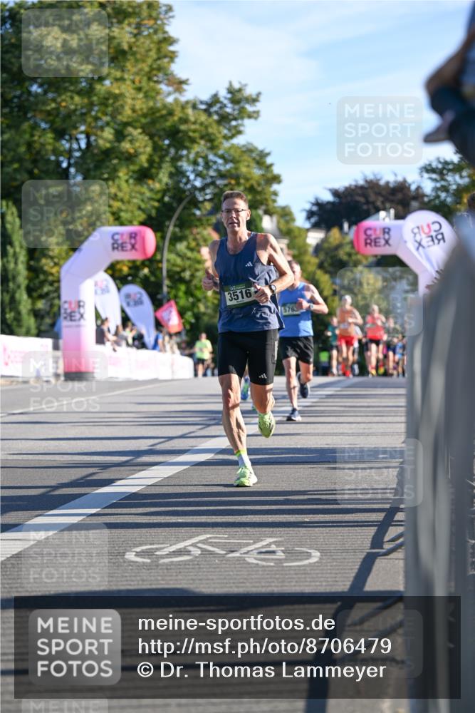 07.09.2025 - BARMER Alsterlauf Dr. Thomas Lammeyer http://msf.ph/oto/8706479 07.09.2025 09:24:21 Laufen 3516, 5763 meine-sportfotos.de