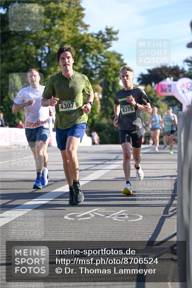 07.09.2025 - BARMER Alsterlauf Dr. Thomas Lammeyer http://msf.ph/oto/8706524 07.09.2025 09:24:32 Laufen 4307, 8375 meine-sportfotos.de