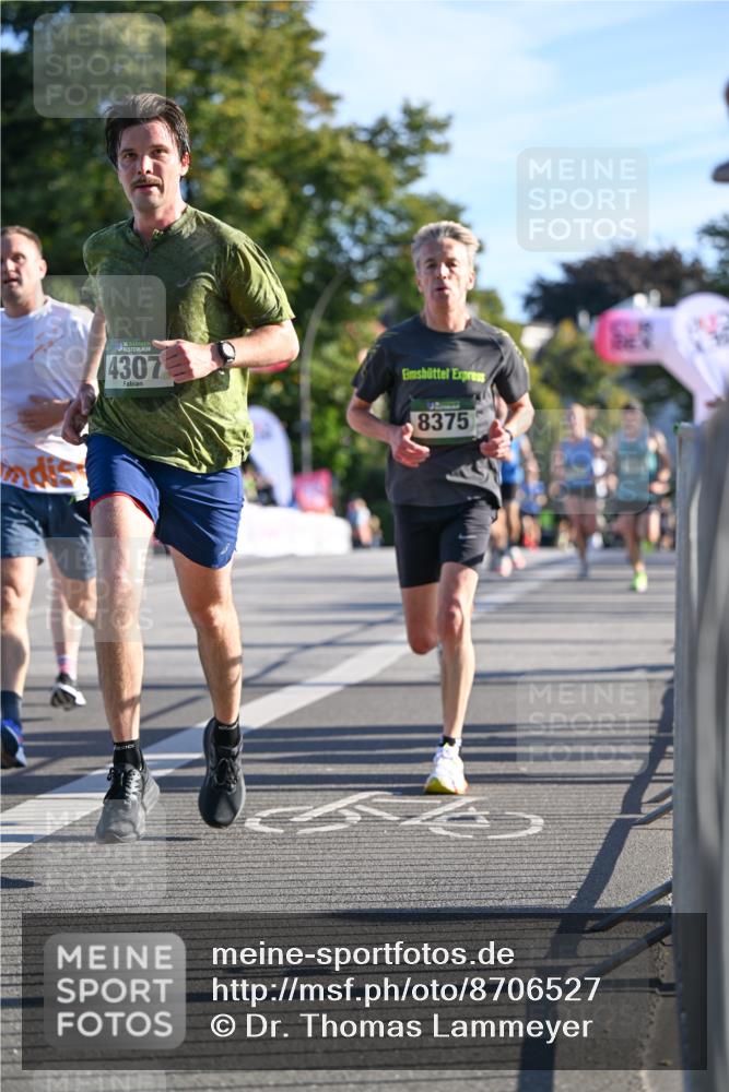 07.09.2025 - BARMER Alsterlauf Dr. Thomas Lammeyer http://msf.ph/oto/8706527 07.09.2025 09:24:33 Laufen 4307, 8375 meine-sportfotos.de
