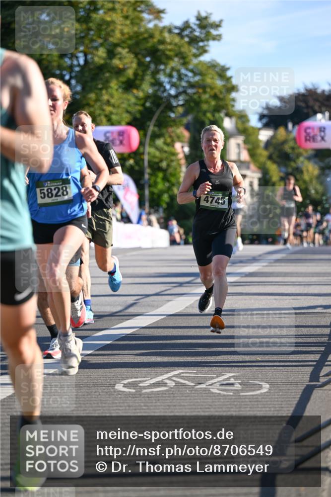 07.09.2025 - BARMER Alsterlauf Dr. Thomas Lammeyer http://msf.ph/oto/8706549 07.09.2025 09:24:38 Laufen 5828, 4745 meine-sportfotos.de