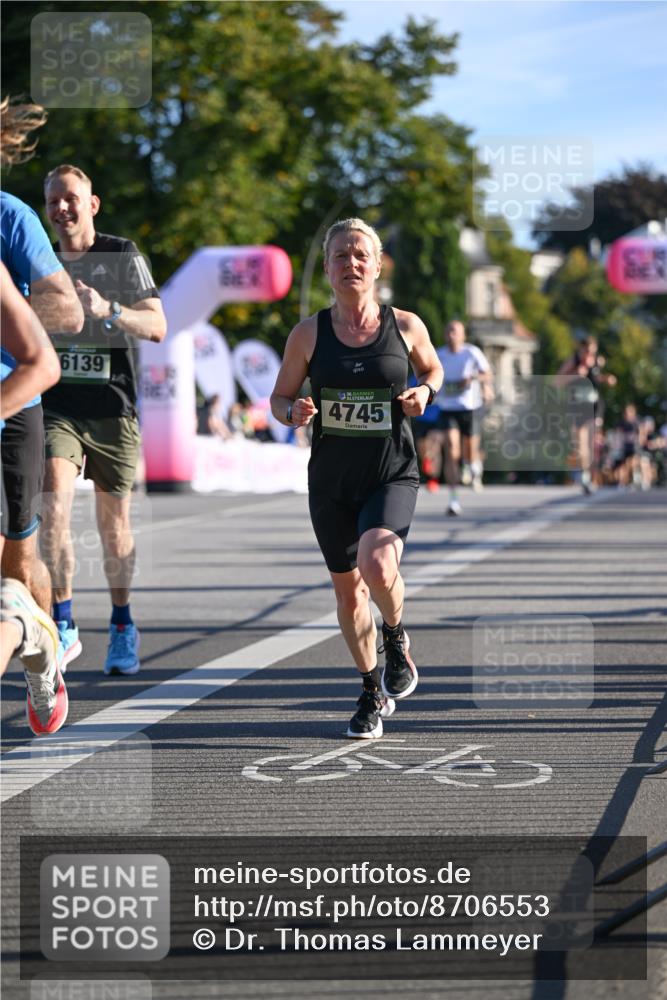 07.09.2025 - BARMER Alsterlauf Dr. Thomas Lammeyer http://msf.ph/oto/8706553 07.09.2025 09:24:38 Laufen 6139, 36, 4745 meine-sportfotos.de