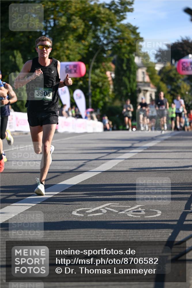 07.09.2025 - BARMER Alsterlauf Dr. Thomas Lammeyer http://msf.ph/oto/8706582 07.09.2025 09:24:44 Laufen 3906 meine-sportfotos.de