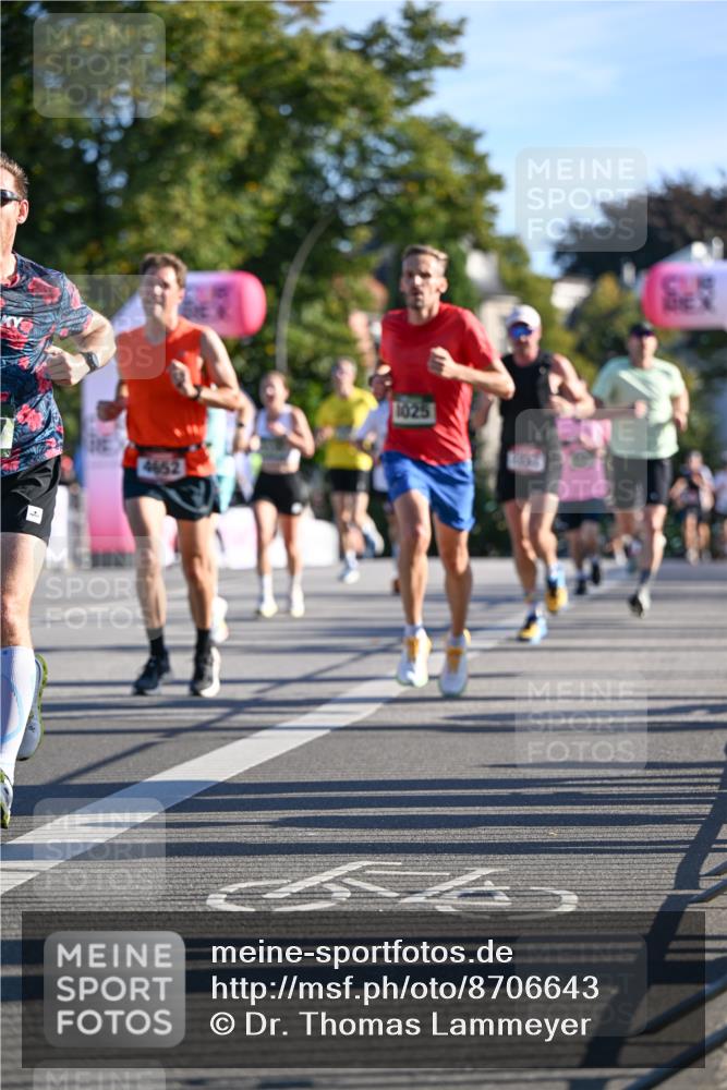 07.09.2025 - BARMER Alsterlauf Dr. Thomas Lammeyer http://msf.ph/oto/8706643 07.09.2025 09:24:58 Laufen 4662, 1025 meine-sportfotos.de