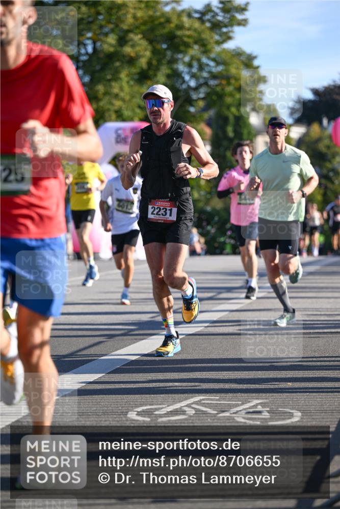 07.09.2025 - BARMER Alsterlauf Dr. Thomas Lammeyer http://msf.ph/oto/8706655 07.09.2025 09:25:01 Laufen 125, 6013, 2231 meine-sportfotos.de