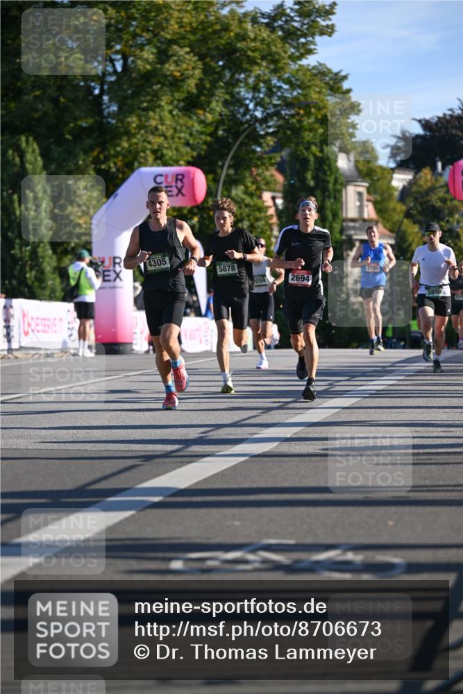 07.09.2025 - BARMER Alsterlauf Dr. Thomas Lammeyer http://msf.ph/oto/8706673 07.09.2025 09:25:07 Laufen 1305, 5878, 2059, 2694, 2799, 3890 meine-sportfotos.de