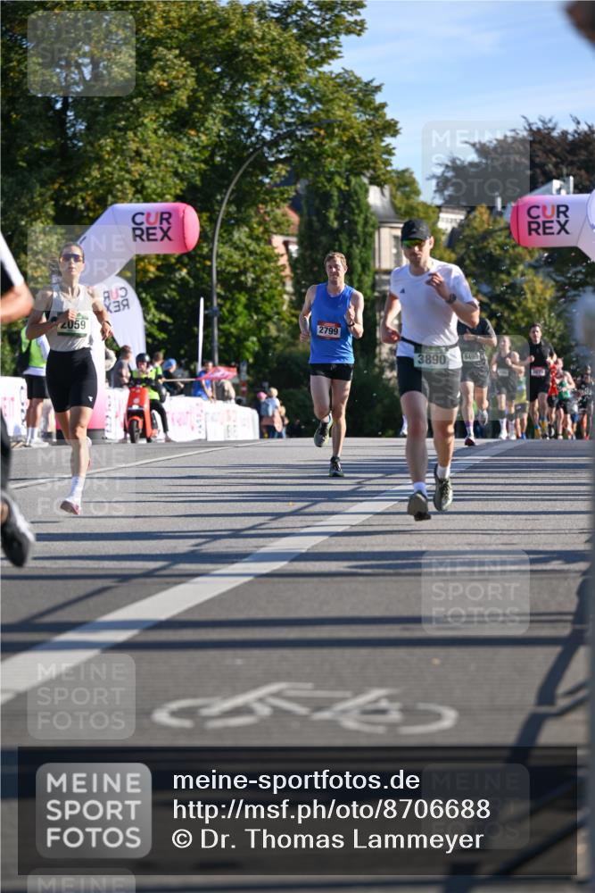 07.09.2025 - BARMER Alsterlauf Dr. Thomas Lammeyer http://msf.ph/oto/8706688 07.09.2025 09:25:09 Laufen 2059, 2799, 3890, 8499, 3070 meine-sportfotos.de