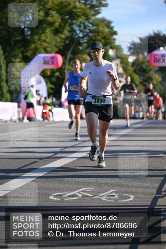 07.09.2025 - BARMER Alsterlauf Dr. Thomas Lammeyer http://msf.ph/oto/8706696 07.09.2025 09:25:11 Laufen 3890 meine-sportfotos.de