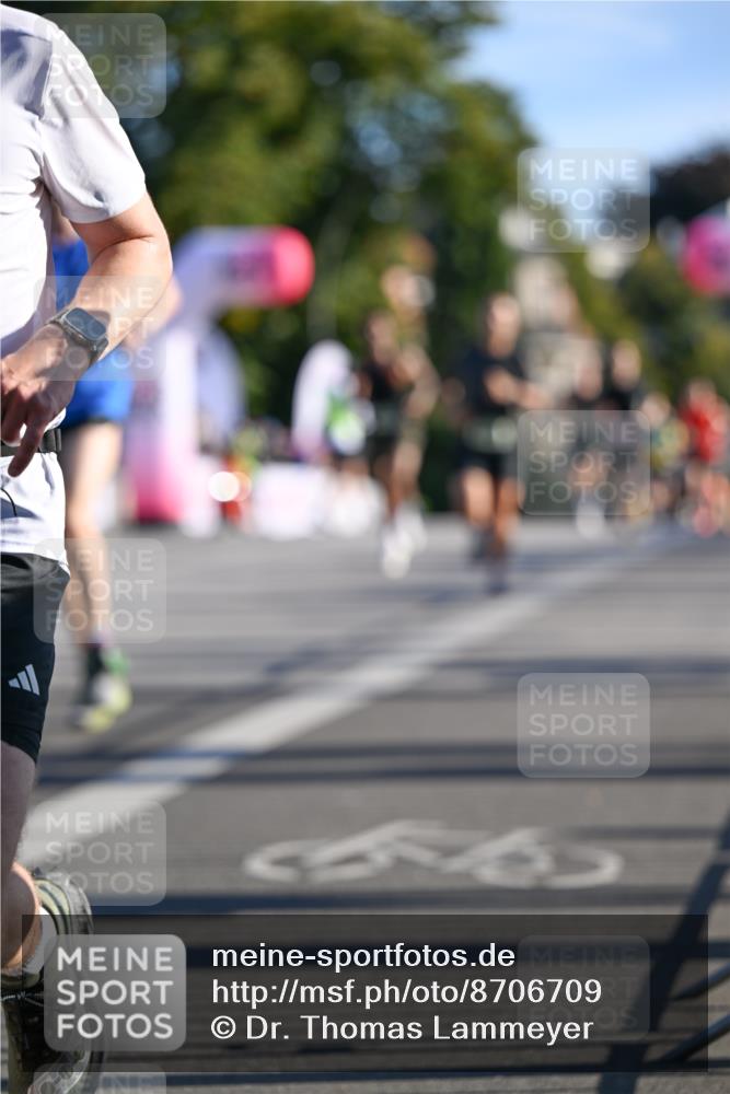 07.09.2025 - BARMER Alsterlauf Dr. Thomas Lammeyer http://msf.ph/oto/8706709 07.09.2025 09:25:13 Laufen  meine-sportfotos.de