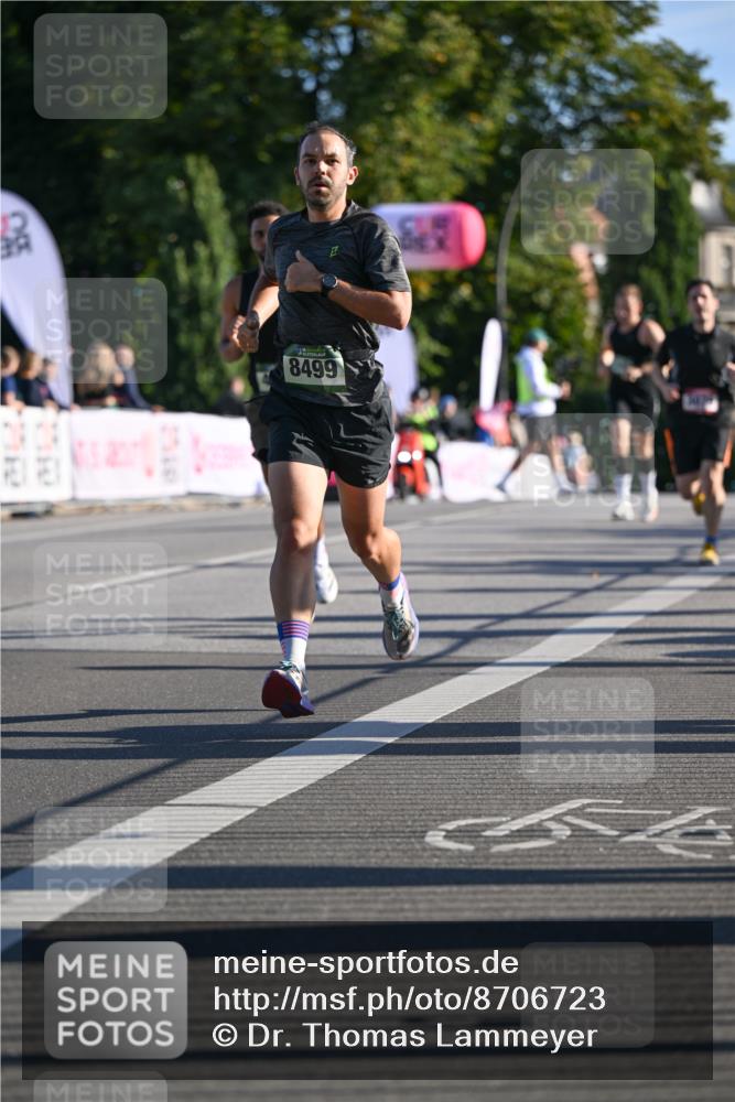 07.09.2025 - BARMER Alsterlauf Dr. Thomas Lammeyer http://msf.ph/oto/8706723 07.09.2025 09:25:15 Laufen 8499 meine-sportfotos.de