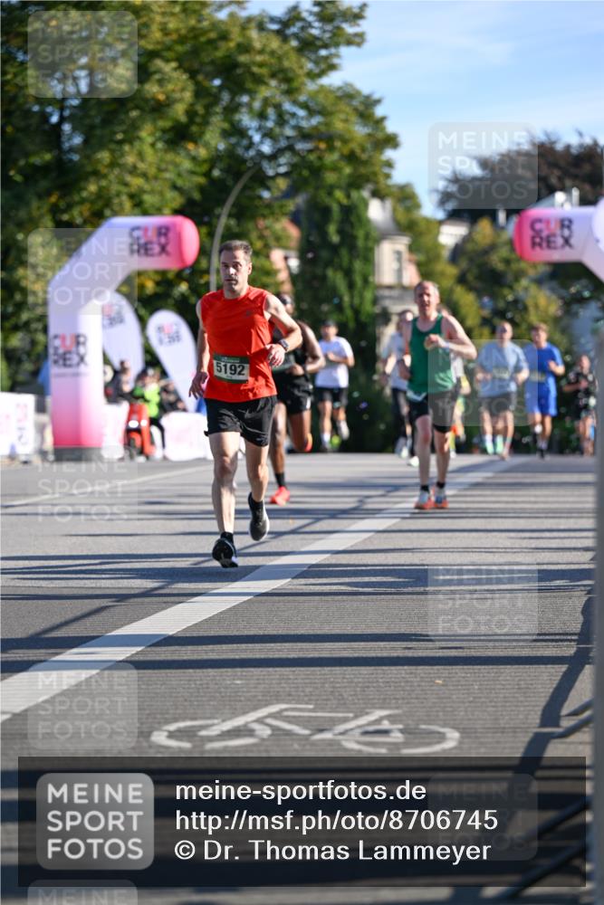 07.09.2025 - BARMER Alsterlauf Dr. Thomas Lammeyer http://msf.ph/oto/8706745 07.09.2025 09:25:19 Laufen 5192 meine-sportfotos.de