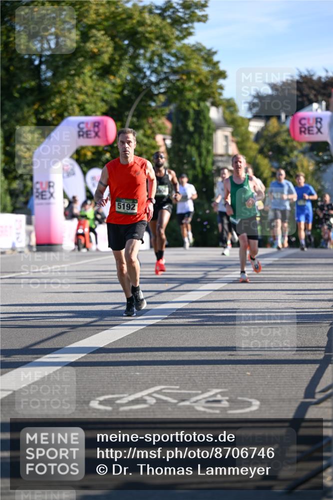 07.09.2025 - BARMER Alsterlauf Dr. Thomas Lammeyer http://msf.ph/oto/8706746 07.09.2025 09:25:20 Laufen 5192 meine-sportfotos.de