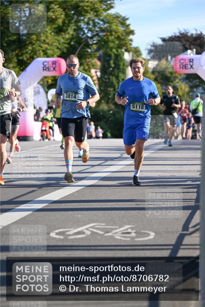 07.09.2025 - BARMER Alsterlauf Dr. Thomas Lammeyer http://msf.ph/oto/8706782 07.09.2025 09:25:26 Laufen 10, 3814, 5118, 03, 554 meine-sportfotos.de