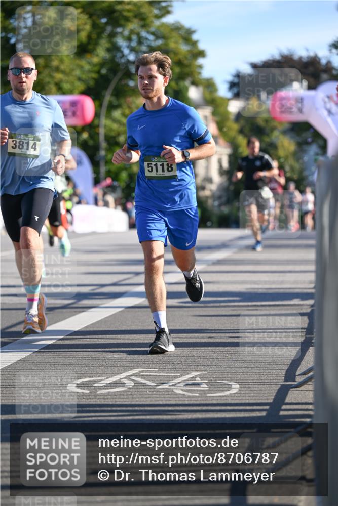 07.09.2025 - BARMER Alsterlauf Dr. Thomas Lammeyer http://msf.ph/oto/8706787 07.09.2025 09:25:27 Laufen 3814, 5118 meine-sportfotos.de