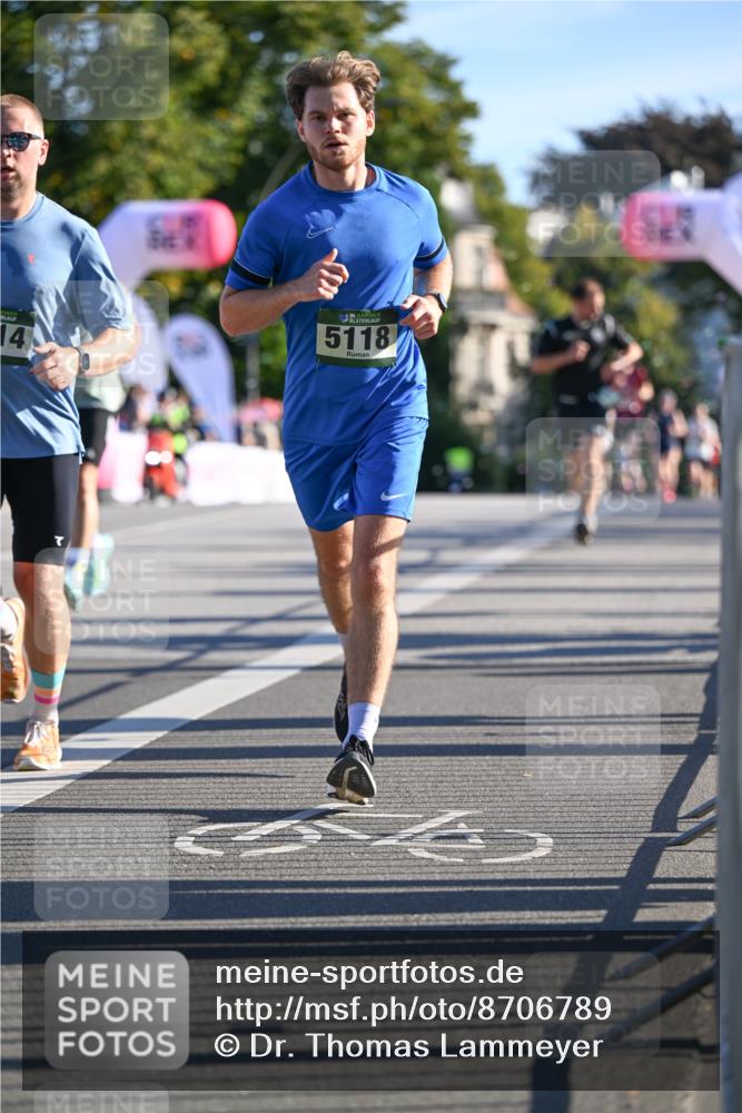 07.09.2025 - BARMER Alsterlauf Dr. Thomas Lammeyer http://msf.ph/oto/8706789 07.09.2025 09:25:27 Laufen 14, 136, 5118 meine-sportfotos.de