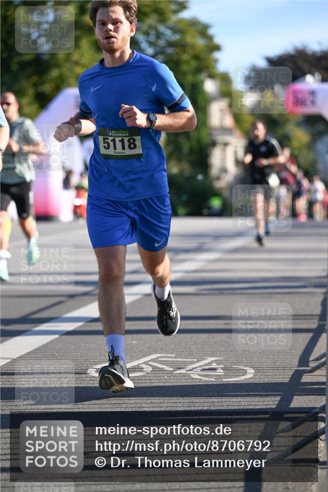 07.09.2025 - BARMER Alsterlauf Dr. Thomas Lammeyer http://msf.ph/oto/8706792 07.09.2025 09:25:27 Laufen 36, 5118 meine-sportfotos.de