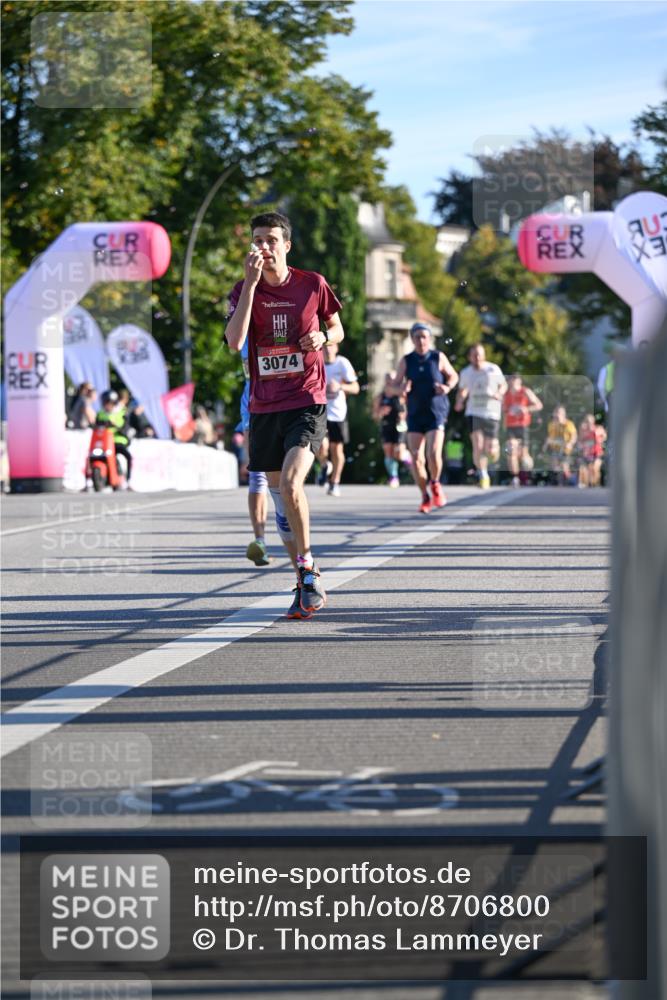 07.09.2025 - BARMER Alsterlauf Dr. Thomas Lammeyer http://msf.ph/oto/8706800 07.09.2025 09:25:34 Laufen 3074 meine-sportfotos.de