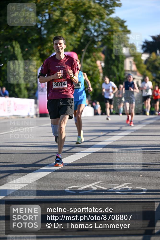07.09.2025 - BARMER Alsterlauf Dr. Thomas Lammeyer http://msf.ph/oto/8706807 07.09.2025 09:25:35 Laufen 3074, 906 meine-sportfotos.de