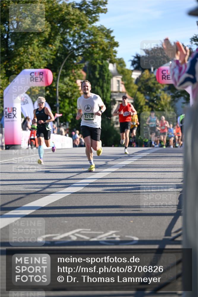 07.09.2025 - BARMER Alsterlauf Dr. Thomas Lammeyer http://msf.ph/oto/8706826 07.09.2025 09:25:39 Laufen 5714 meine-sportfotos.de