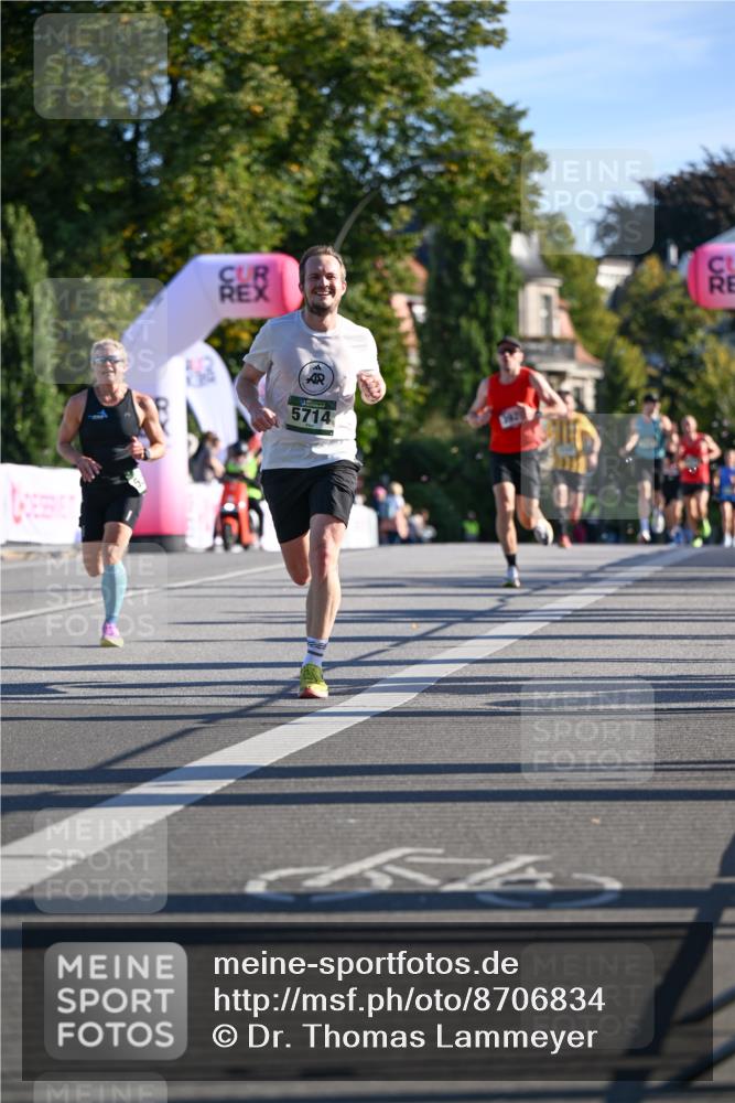07.09.2025 - BARMER Alsterlauf Dr. Thomas Lammeyer http://msf.ph/oto/8706834 07.09.2025 09:25:40 Laufen 5714 meine-sportfotos.de