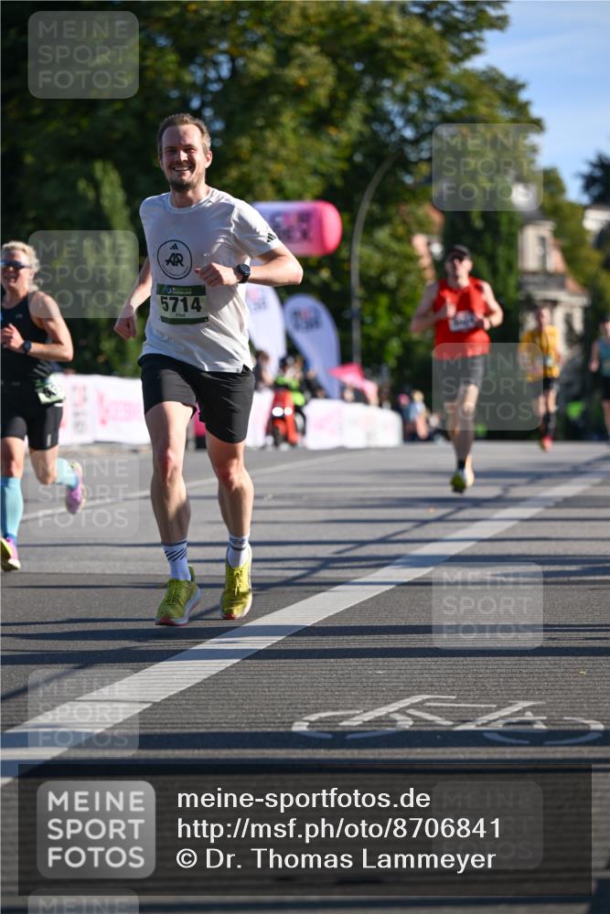 07.09.2025 - BARMER Alsterlauf Dr. Thomas Lammeyer http://msf.ph/oto/8706841 07.09.2025 09:25:41 Laufen 5714 meine-sportfotos.de
