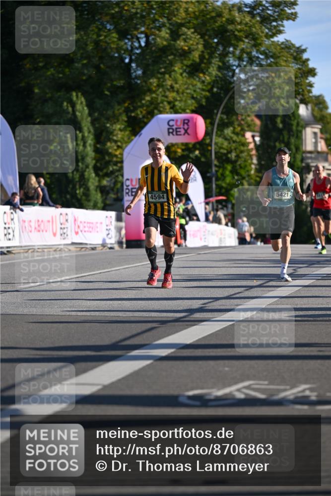 07.09.2025 - BARMER Alsterlauf Dr. Thomas Lammeyer http://msf.ph/oto/8706863 07.09.2025 09:25:45 Laufen 4594, 5421 meine-sportfotos.de