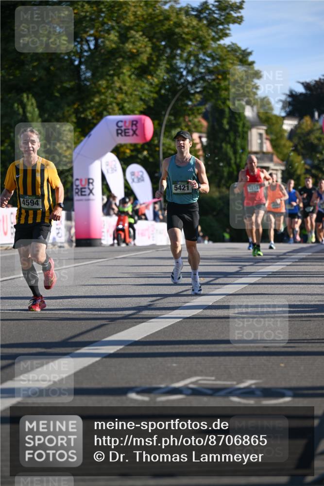 07.09.2025 - BARMER Alsterlauf Dr. Thomas Lammeyer http://msf.ph/oto/8706865 07.09.2025 09:25:46 Laufen 4594, 5421, 5913 meine-sportfotos.de