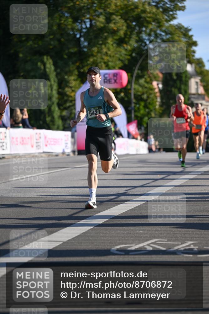 07.09.2025 - BARMER Alsterlauf Dr. Thomas Lammeyer http://msf.ph/oto/8706872 07.09.2025 09:25:47 Laufen 30, 5421, 1913 meine-sportfotos.de
