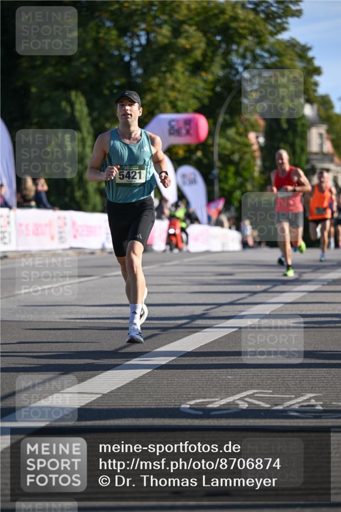 07.09.2025 - BARMER Alsterlauf Dr. Thomas Lammeyer http://msf.ph/oto/8706874 07.09.2025 09:25:47 Laufen 5421 meine-sportfotos.de